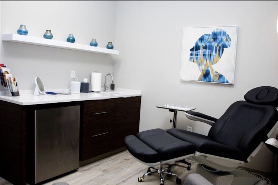 Facial treatment room